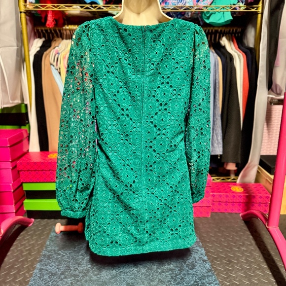 Lilly Pulitzer Sarina Romper - Evergreen Diamond Leaf Eyelet (Size 0) - Picture 2 of 8